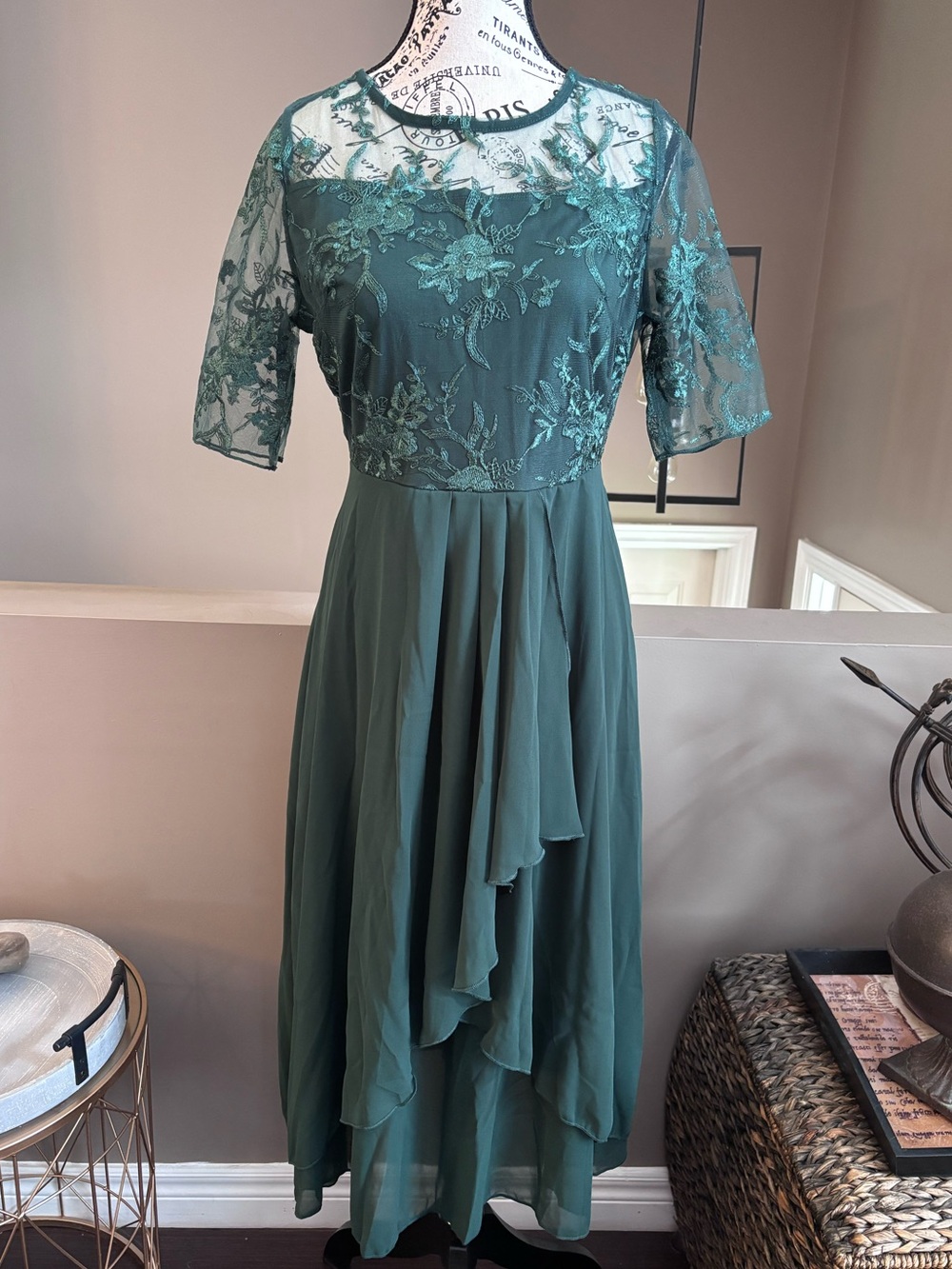 Elegant Green Lace Midi Dress